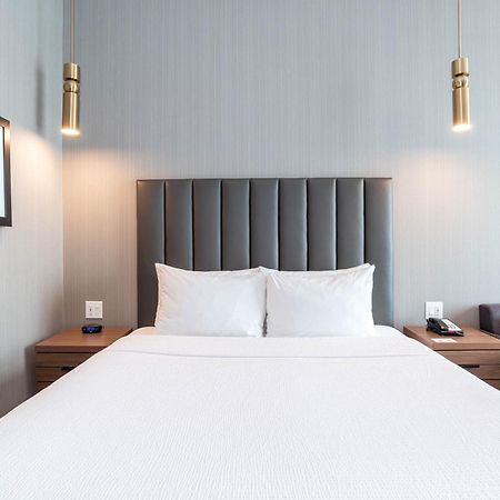 Sandman Signature Sherwood Park Hotel Екстер'єр фото