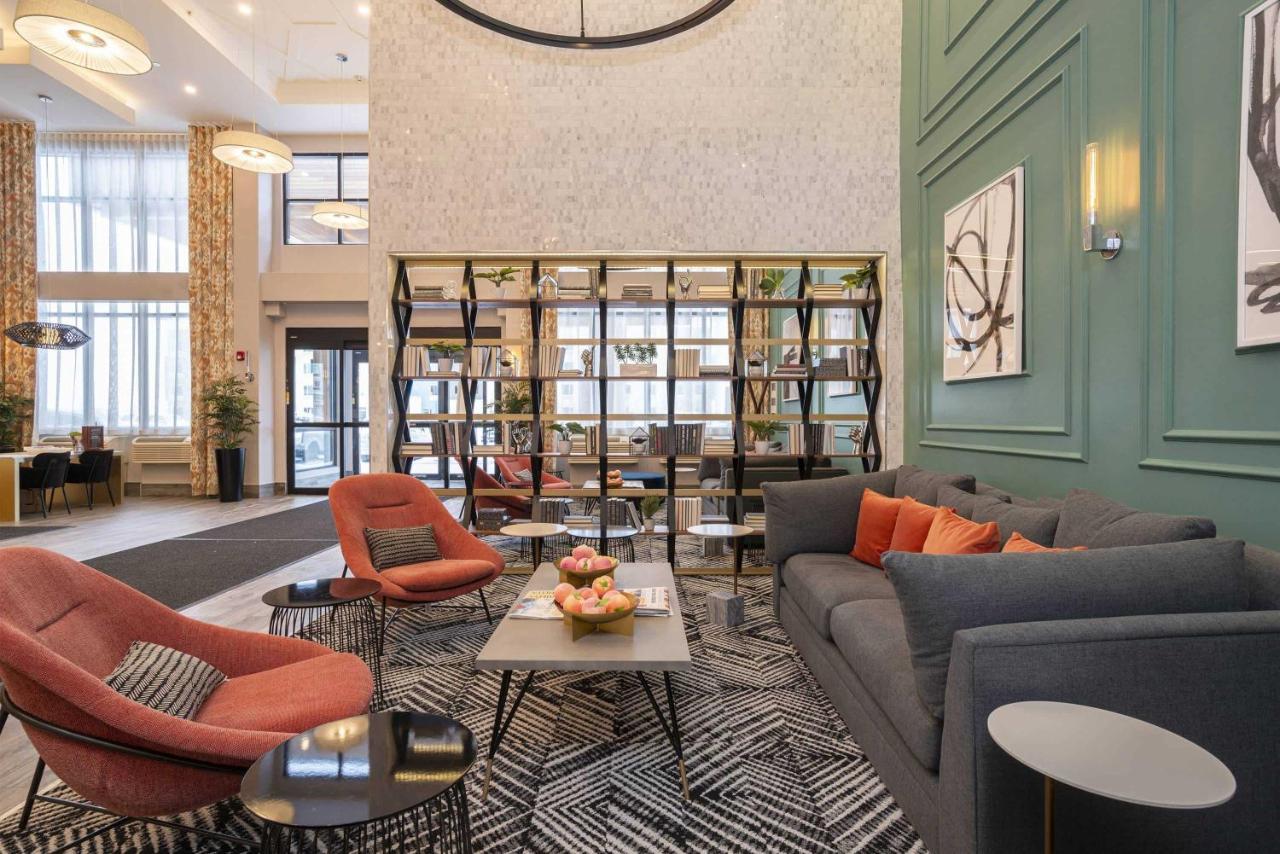Sandman Signature Sherwood Park Hotel Екстер'єр фото