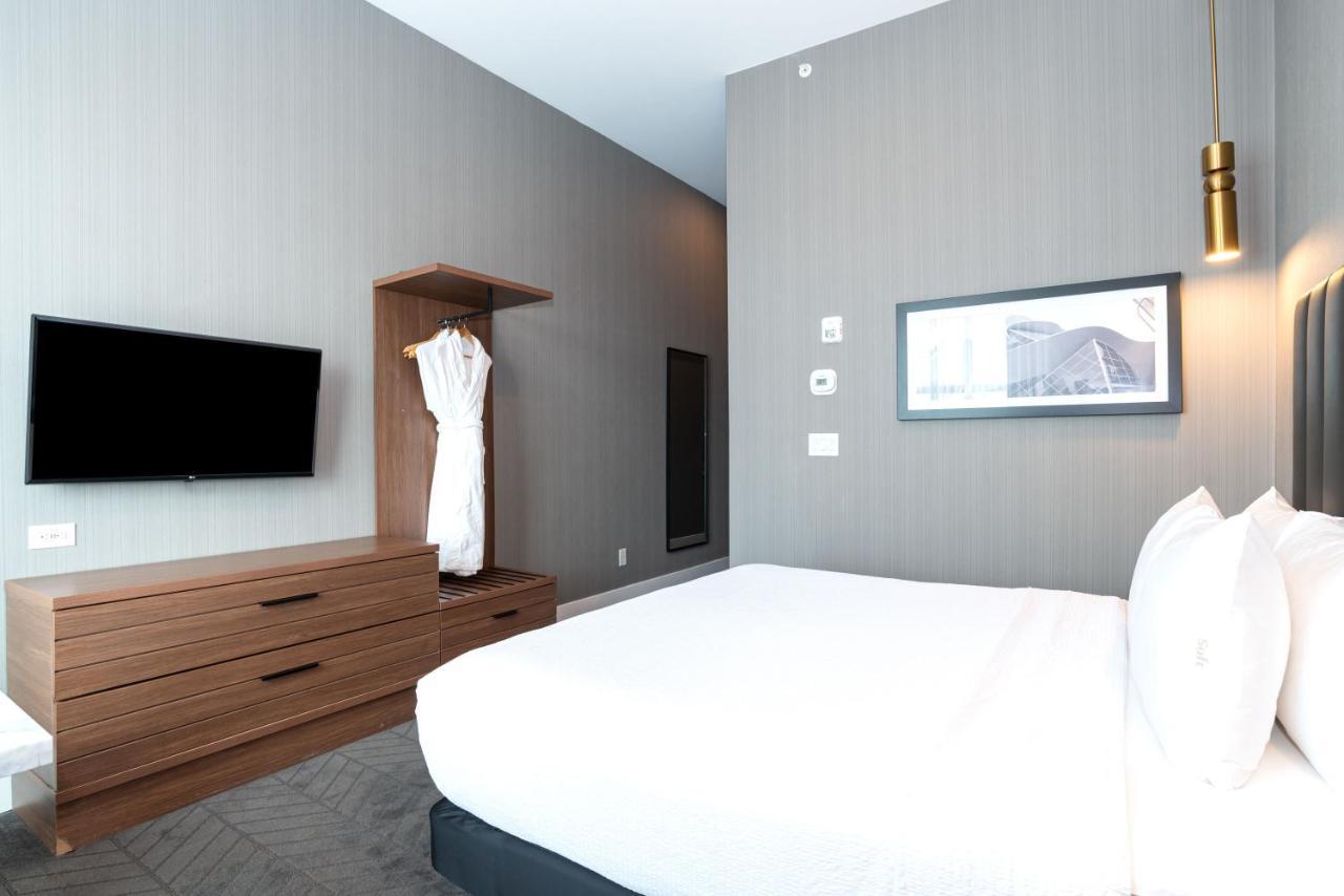 Sandman Signature Sherwood Park Hotel Екстер'єр фото