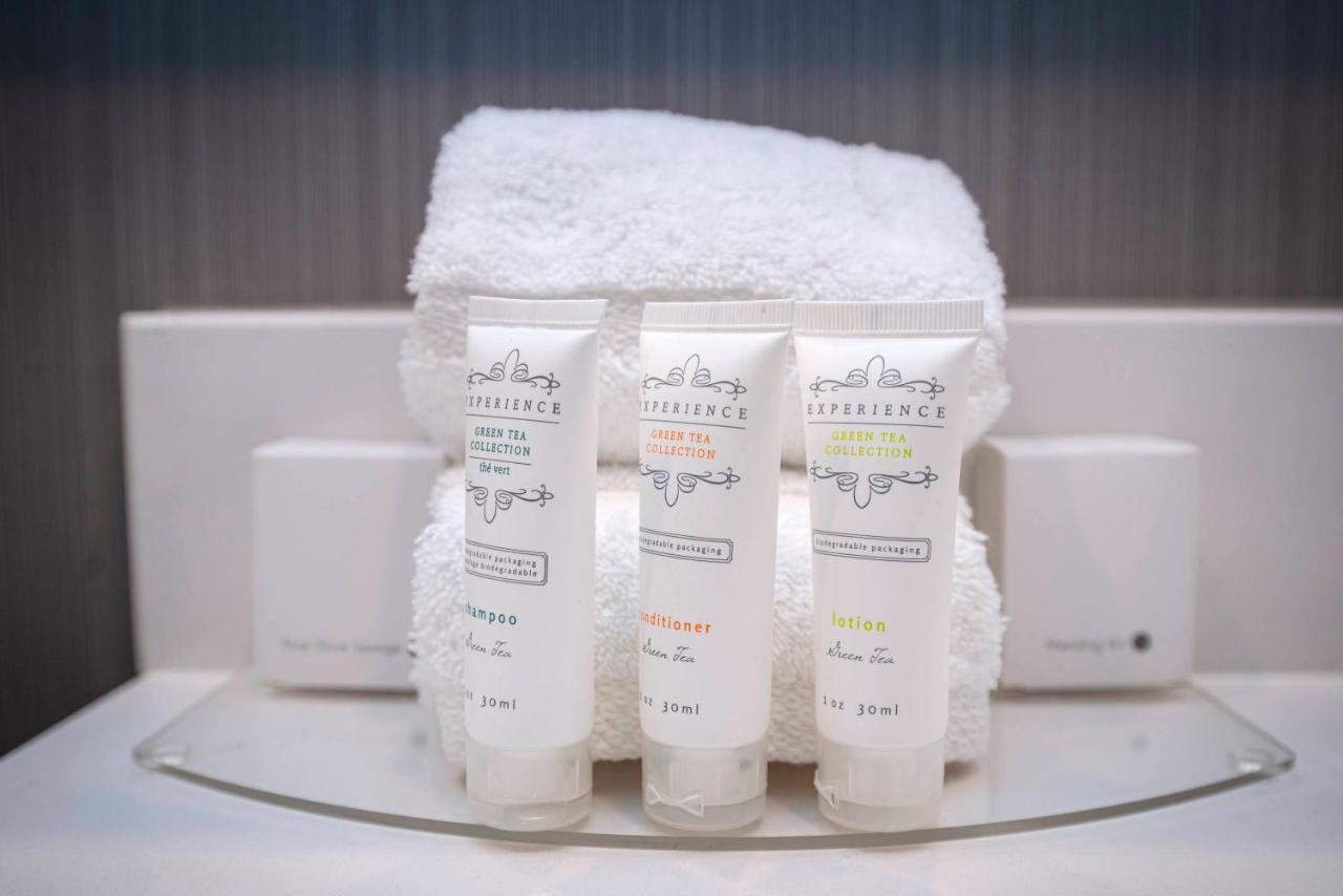 Sandman Signature Sherwood Park Hotel Екстер'єр фото